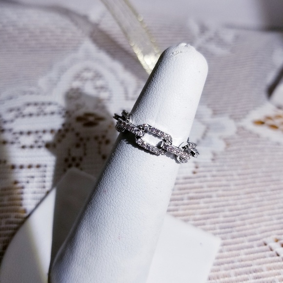 Silver crystal links ring "only 1-Very unique " - Picture 2 of 5